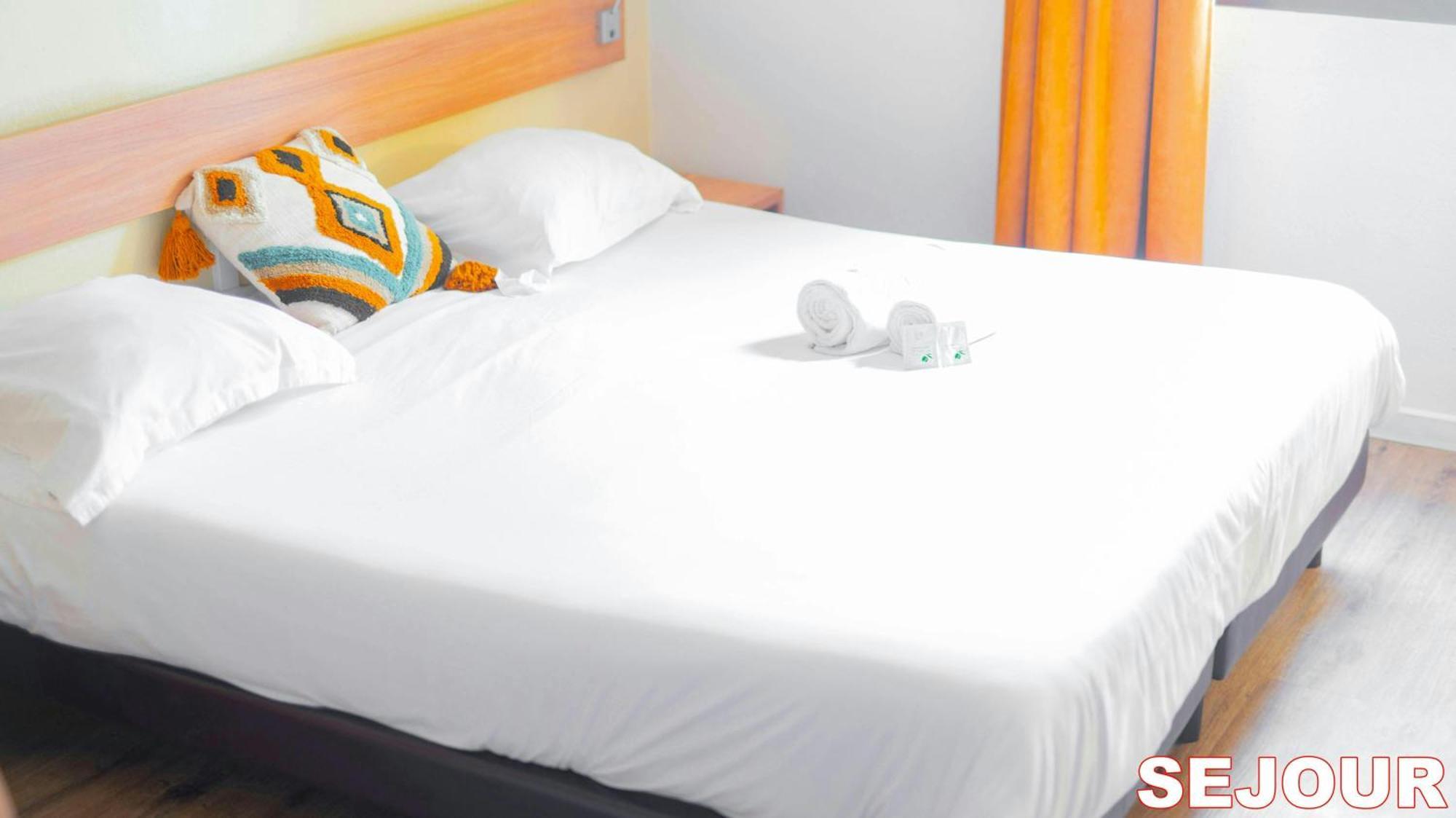Paris Retreat 5 Minutes From Hoche Metroparking Apartment Pantin