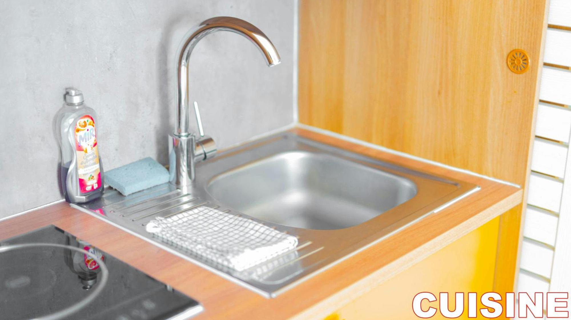 Paris Retreat 5 Minutes From Hoche Metroparking